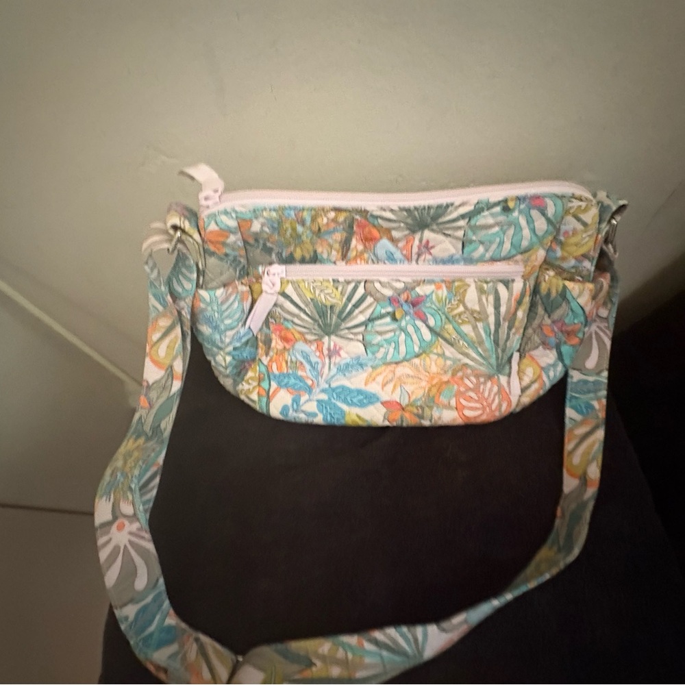 Vera Bradley Tropical Print Quilted Women's Bag - Picture 3 of 3
